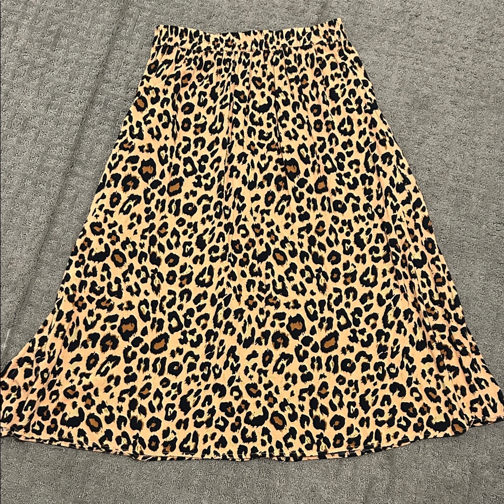 VILA Leopard Print Midi Skirt